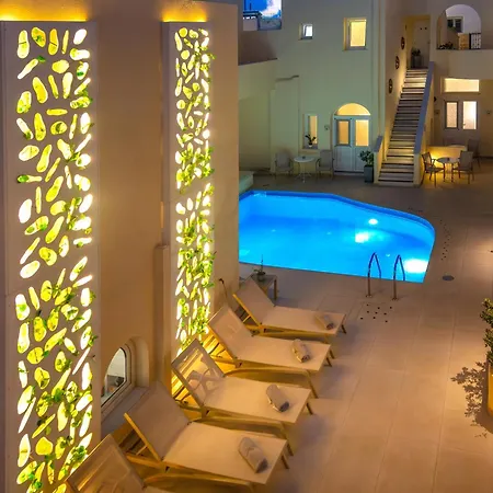 Reverie Santorini 4*