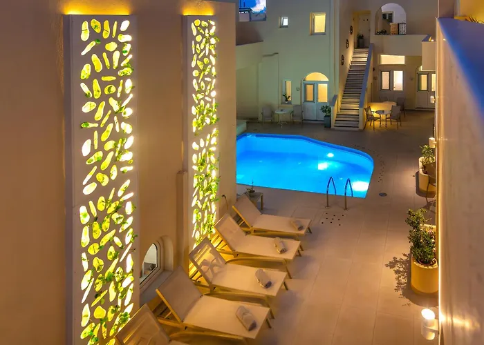 Reverie Santorini 4*