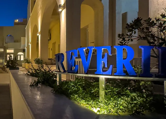 Reverie Santorini 4* Firostefani