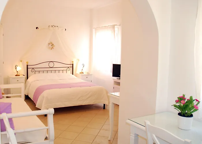 Reverie Santorini 4* Firostefani