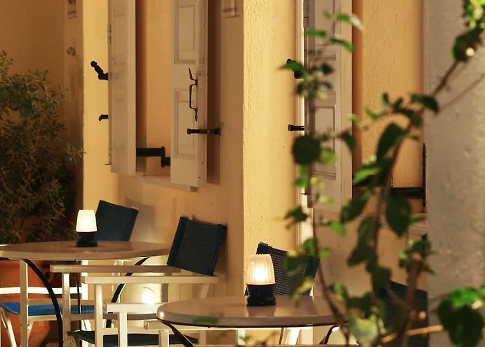 Reverie Santorini 4*