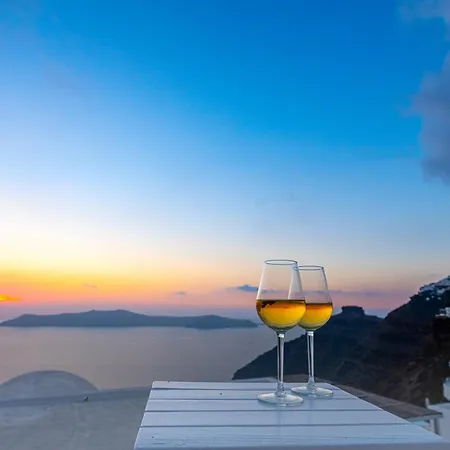 Reverie Santorini