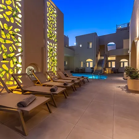 Reverie Santorini Apartahotel