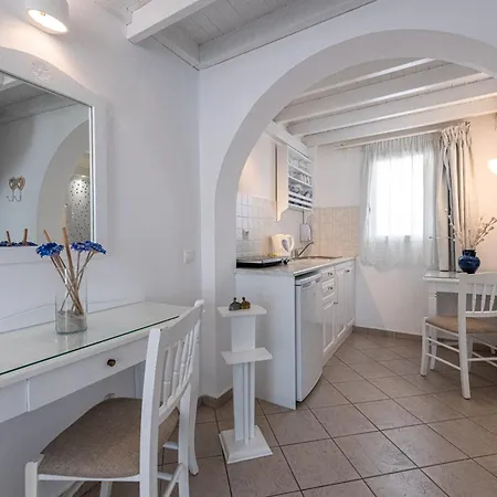 Reverie Santorini Aparthotel Firostefani