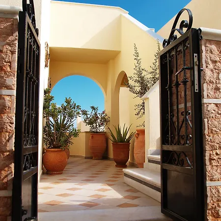 Reverie Santorini Φηροστεφάνι