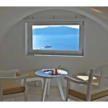 Reverie Santorini 4* Firostefani