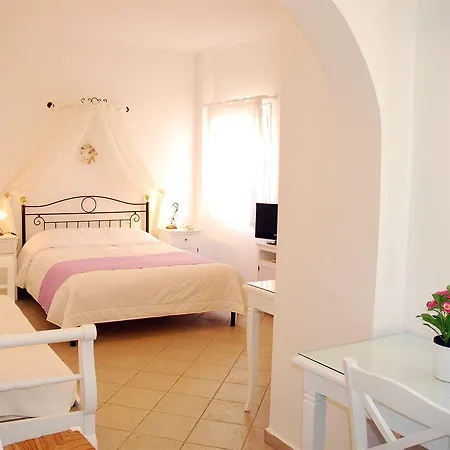 Reverie Santorini Aparthotel