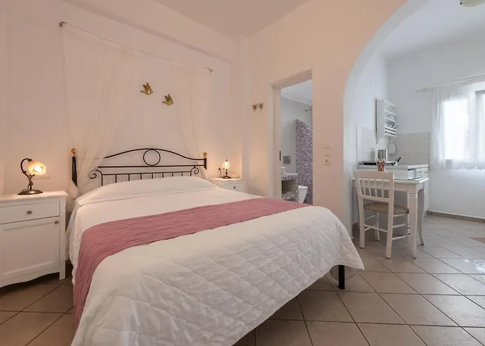 Reverie Santorini 4* Фиростефани