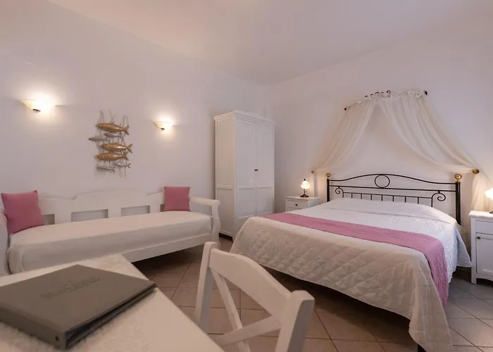 Reverie Santorini Апарт-отель 4*