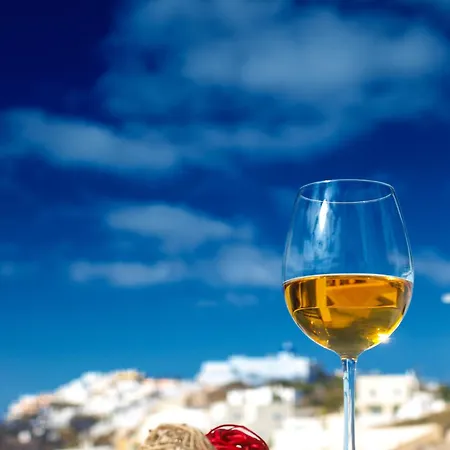 ريفيريا سانتوريني 4*