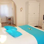 شقة فندقية ريفيريا سانتوريني فِروستيفاني