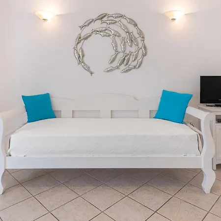 Reverie Santorini Lägenhetshotell 4*