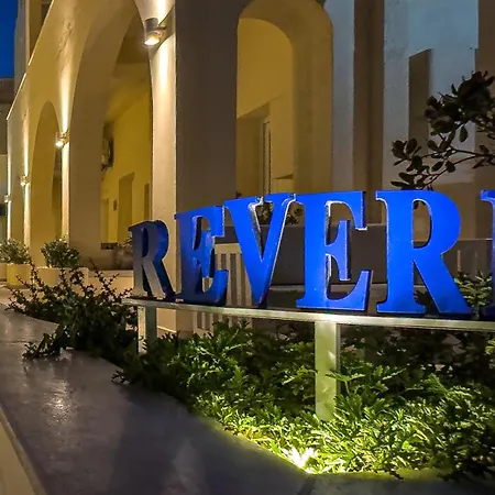 Reverie Santorini 4* Firostefani