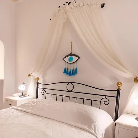 Reverie Santorini 4*