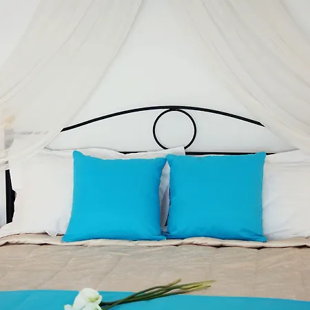 Reverie Santorini 4* Firostefani